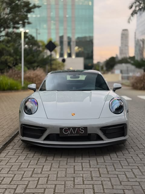 PORSCHE 911 CARRERA 4 GTS - Imagem 2
