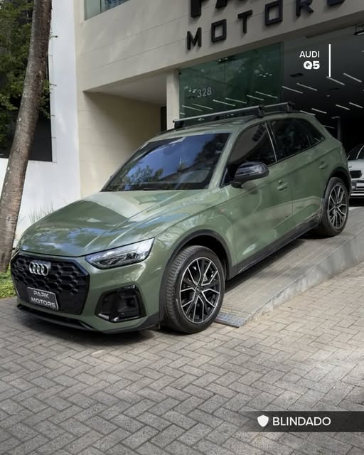 AUDI Q5 SPORTBACK S LINE BLACK - Imagem 1