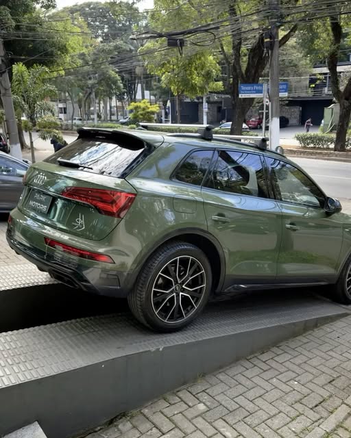 AUDI Q5 SPORTBACK S LINE BLACK - Imagem 5