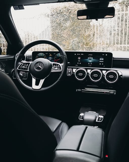 MERCEDES-BENZ A250 SPORT - Imagem 3
