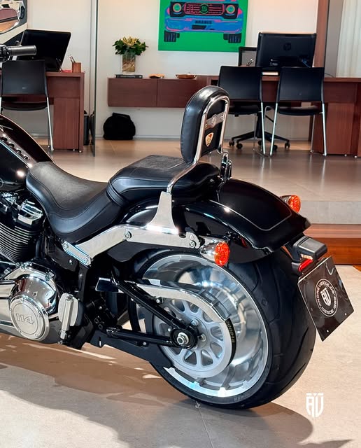 HARLEY-DAVIDSON FAT BOY 114 - Imagem 10