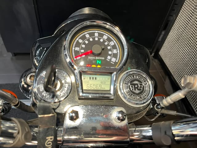 ROYAL ENFIELD CLASSIC - Imagem 7