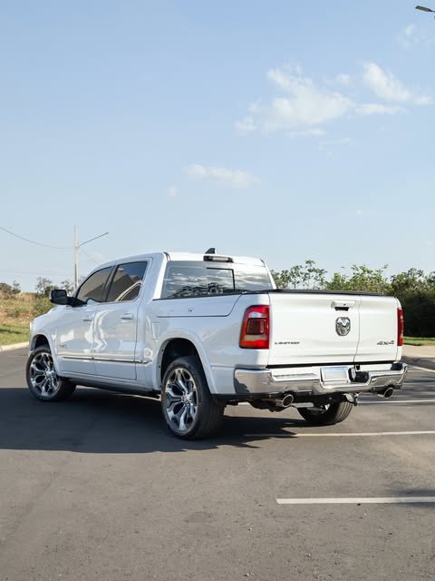 RAM 1500 LIMITED - Imagem 9