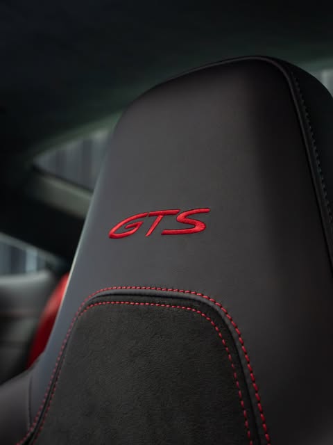 PORSCHE 911 CARRERA GTS - Imagem 1