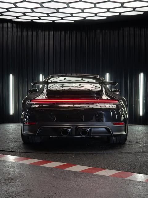 PORSCHE 911 CARRERA GTS - Imagem 20
