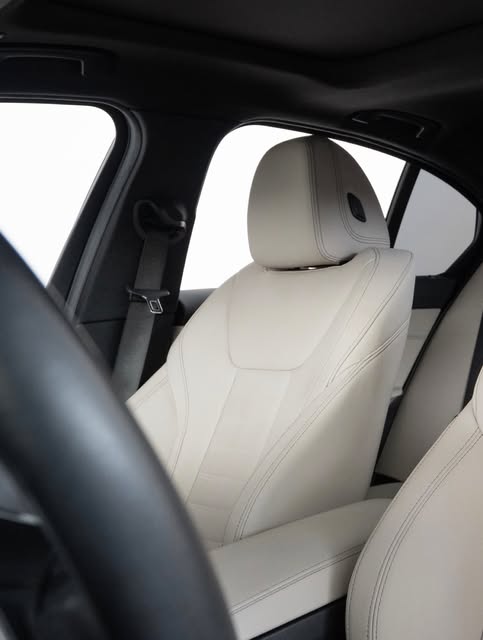 BMW 320I M SPORT - Imagem 5