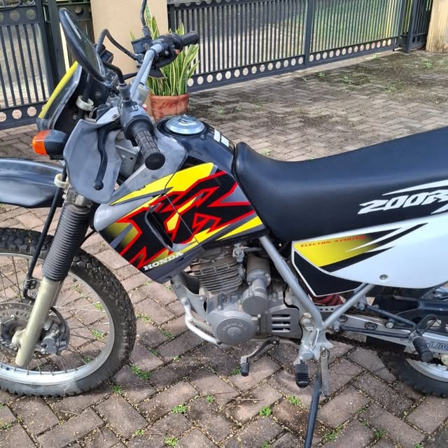 HONDA XR 200 R - Imagem 18
