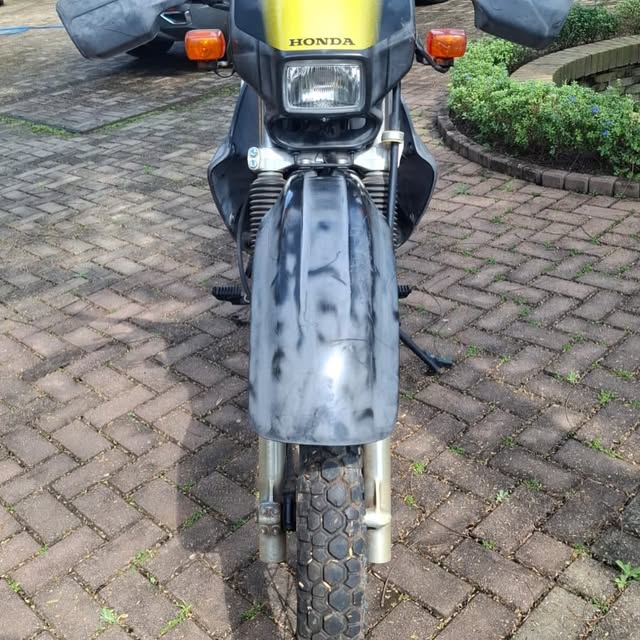 HONDA XR 200 R - Imagem 19