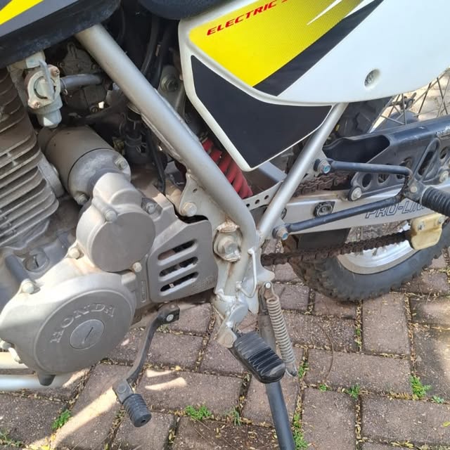 HONDA XR 200 R - Imagem 20
