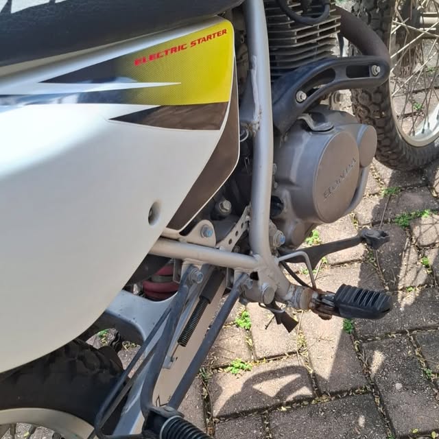 HONDA XR 200 R - Imagem 10
