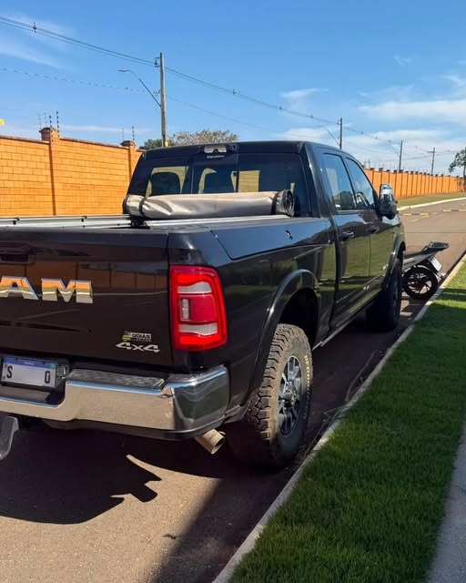 RAM 3500 LONGHORN LIMITED - Imagem 3