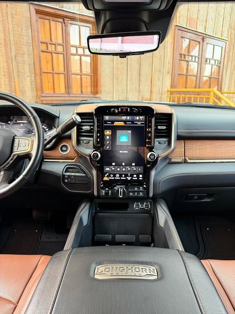RAM 3500 LONGHORN - Imagem 2