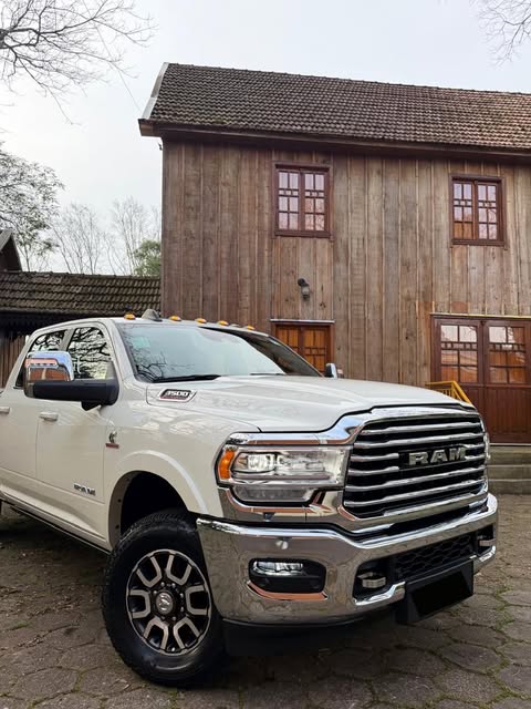 RAM 3500 LONGHORN - Imagem 11