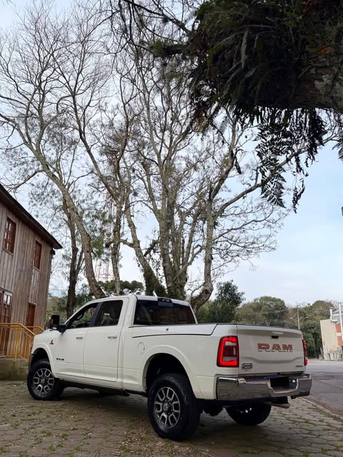 RAM 3500 LONGHORN - Imagem 7