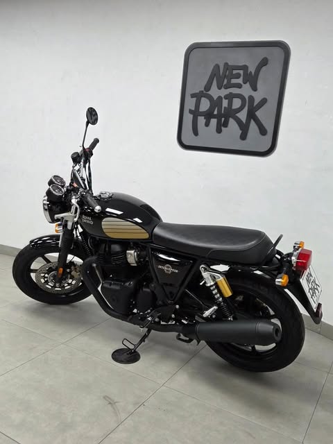 ROYAL ENFIELD INTERCEPTOR - Imagem 13