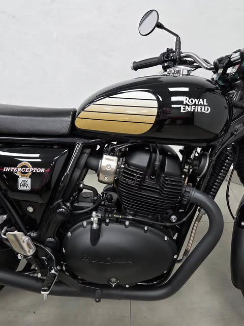 ROYAL ENFIELD INTERCEPTOR - Imagem 4