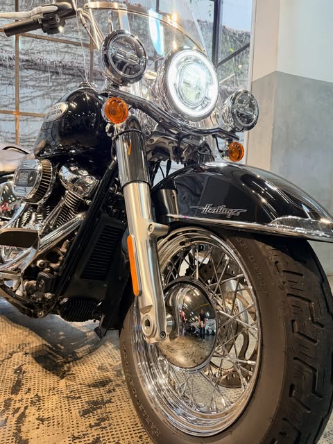 HARLEY-DAVIDSON HERITAGE CLASSIC 114 - Imagem 2