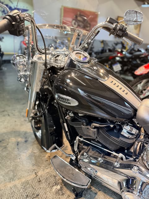HARLEY-DAVIDSON HERITAGE CLASSIC 114 - Imagem 10