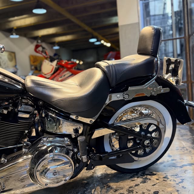 HARLEY-DAVIDSON SOFTAIL DELUXE - Imagem 9
