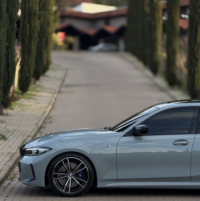BMW 320I M SPORT - Imagem 4