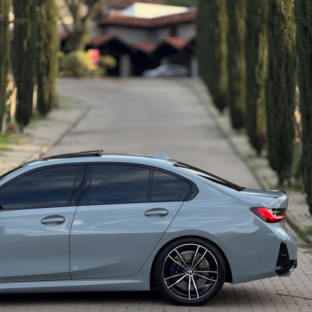 BMW 320I M SPORT - Imagem 5