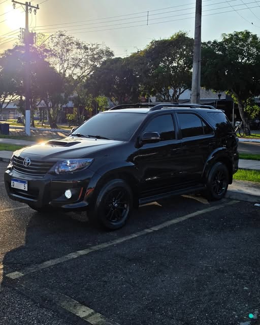TOYOTA HILUX SRV - Imagem 3