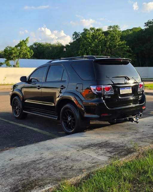 TOYOTA HILUX SRV - Imagem 4