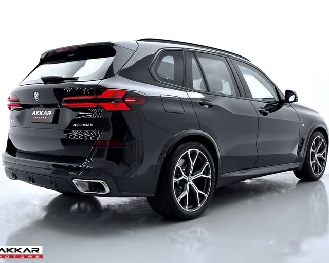 BMW X5 XDRIVE50E M SPORT - Imagem 3