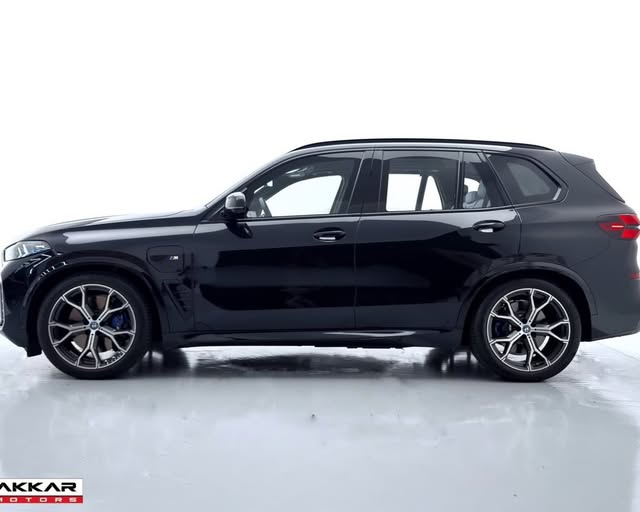 BMW X5 XDRIVE50E M SPORT - Imagem 6
