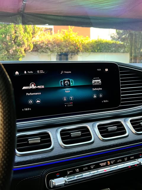 MERCEDES-BENZ GLE 53 AMG - Imagem 12