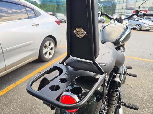 ROYAL ENFIELD SUPER METEOR 650 - Imagem 12