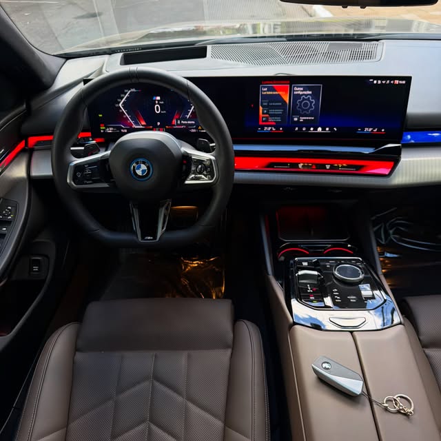 BMW 530E M SPORT - Imagem 2