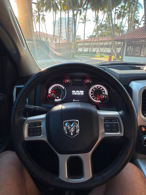RAM 1500 LARAMIE - Imagem 8