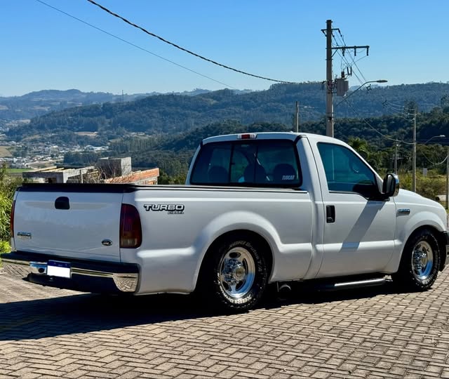 FORD F-250 XLT-L - Imagem 4