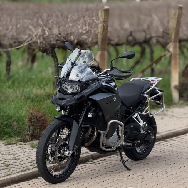 BMW F850 GS ADVENTURE TRIPLE BLACK - Imagem 10