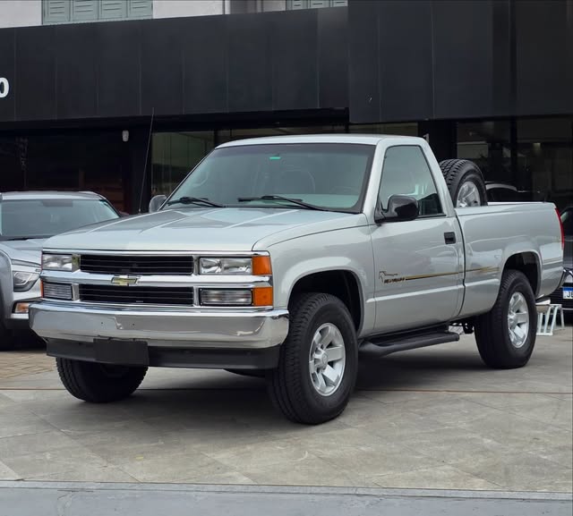 CHEVROLET SILVERADO - Imagem 1