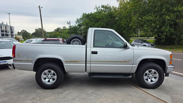 CHEVROLET SILVERADO - Imagem 3