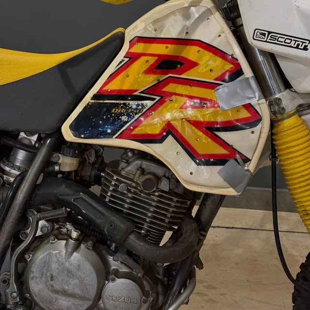 SUZUKI DR 350 - Imagem 6