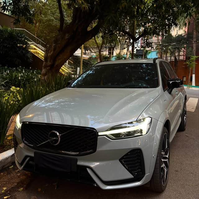 VOLVO XC60 T8 HYBRID POLESTAR - Imagem 3