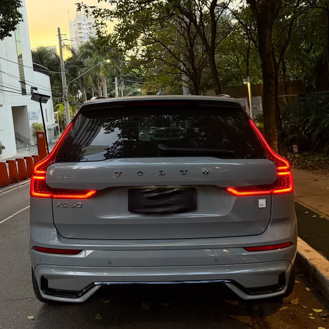 VOLVO XC60 T8 HYBRID POLESTAR - Imagem 7