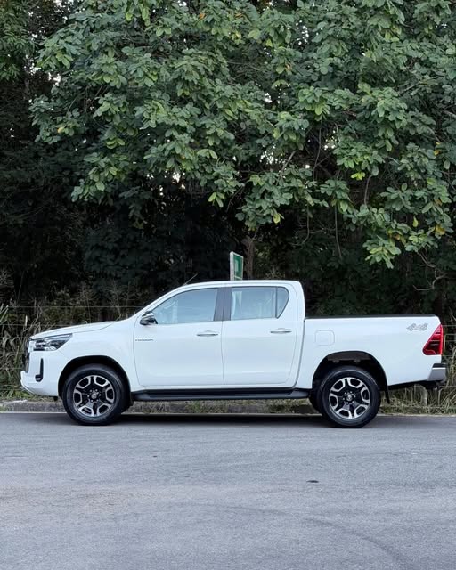 TOYOTA HILUX SRX - Imagem 4