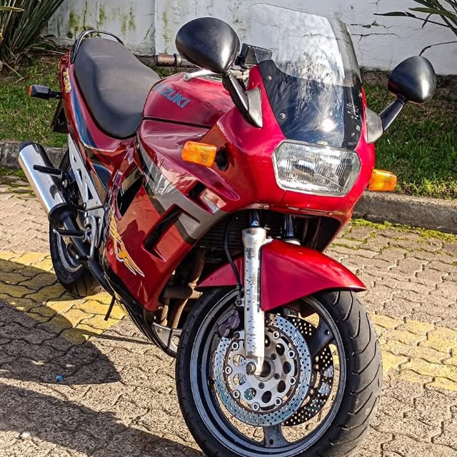 SUZUKI GSX 750 F - Imagem 5