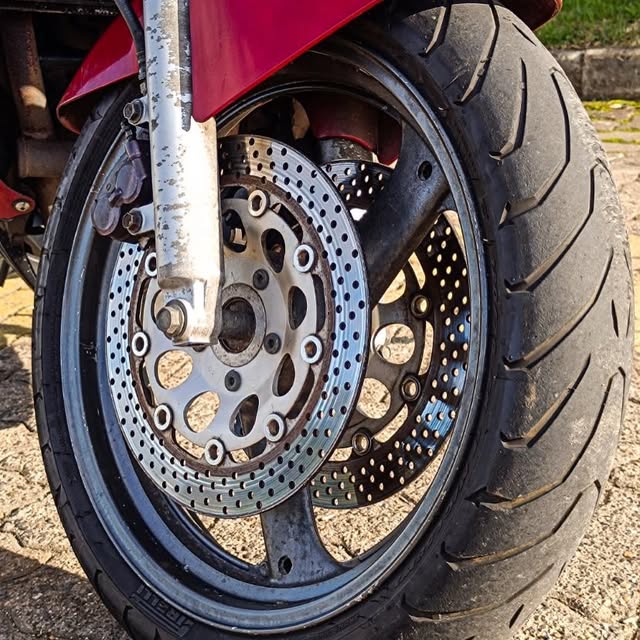 SUZUKI GSX 750 F - Imagem 6
