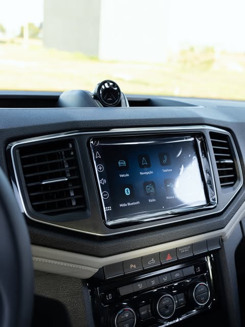 VOLKSWAGEN AMAROK HIGHLINE V6 - Imagem 14
