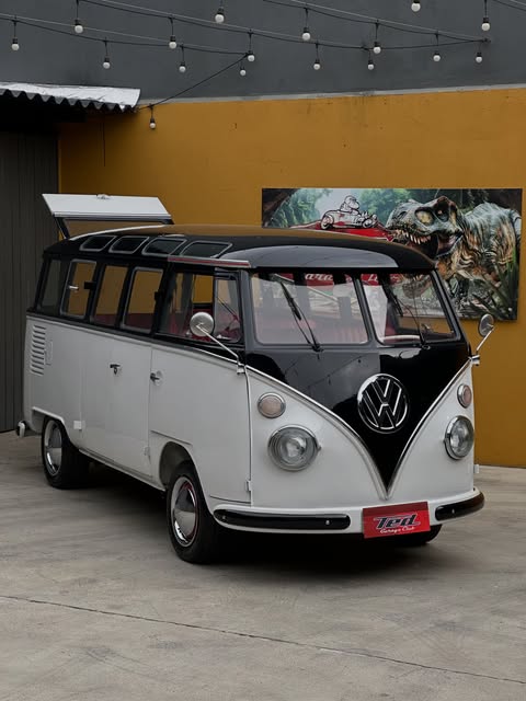 VOLKSWAGEN KOMBI - Imagem 1