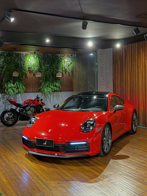 PORSCHE 911 CARRERA T - Imagem 1
