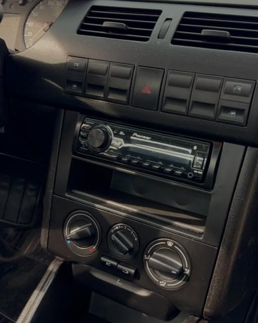 VOLKSWAGEN SAVEIRO MI PLUS/SPORTLINE - Imagem 16