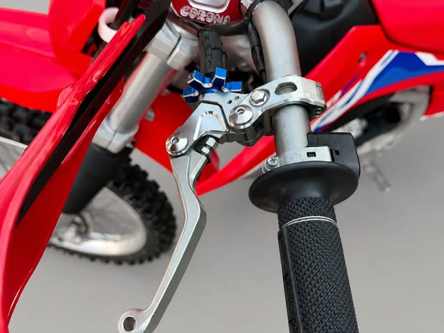 HONDA CRF 250F - Imagem 5