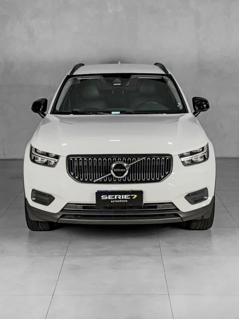 VOLVO XC40 T4 - Imagem 2
