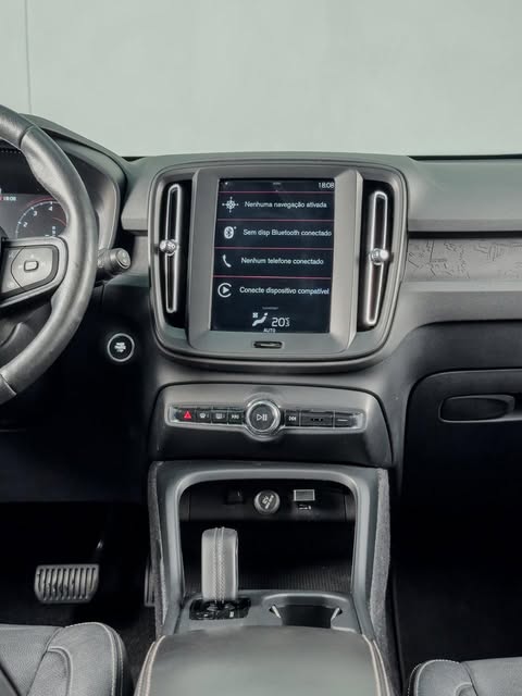VOLVO XC40 T4 - Imagem 6